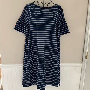 EUC Vineyard Vines Navy Striped Dress (XL)